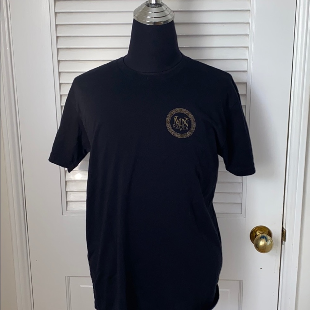 Maven Gold Lettering Graphic Design T-Shirt